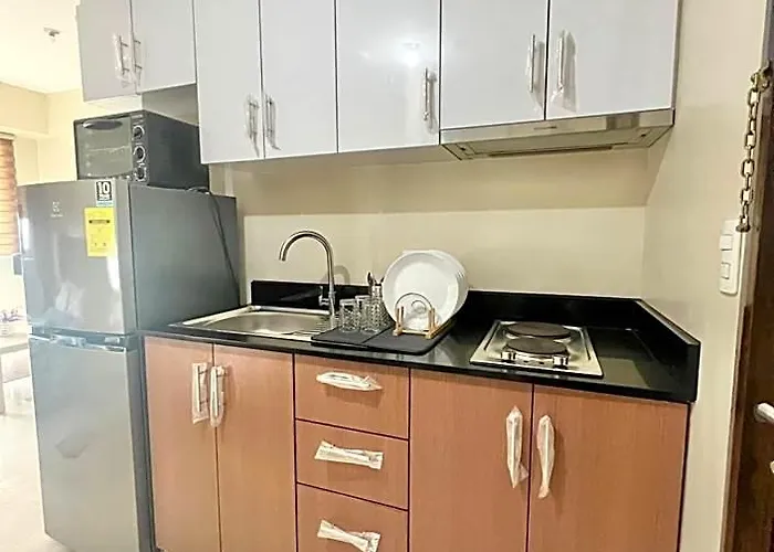 Hotel Luxury Condotel Across Naia Airport Manille